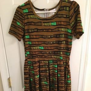 LuLaRoe Medium Amelia NWOT